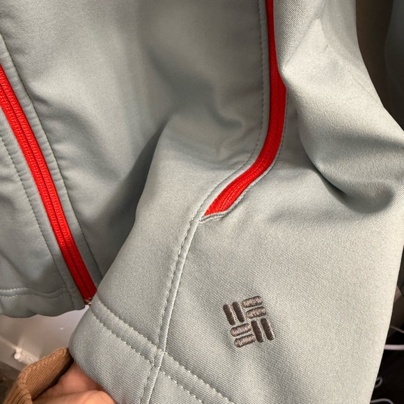 Columbia Women's Jacket - Picture 3 of 7